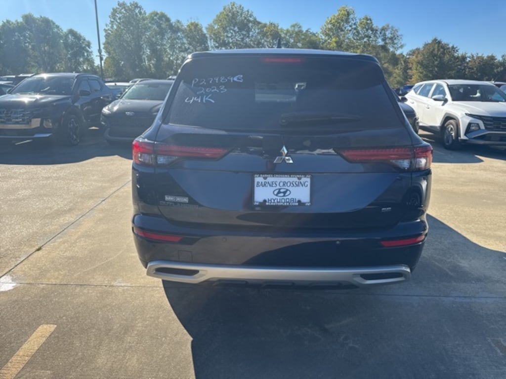 Used 2023 Mitsubishi Outlander SE SUV