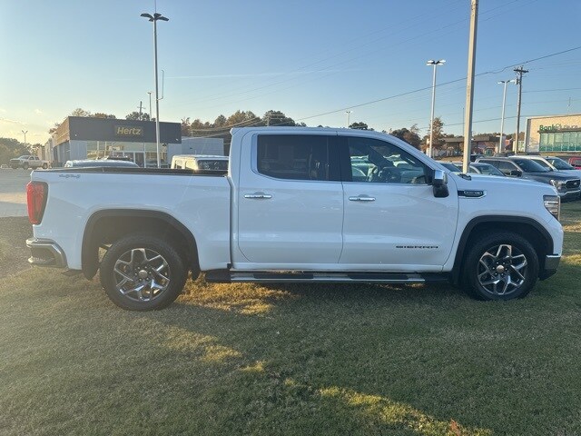 2024 Gmc Sierra 1500 SLT photo 2
