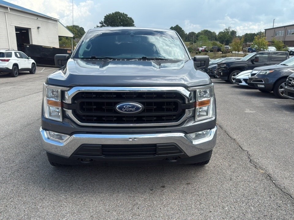 2021 Ford F-150 XLT photo 2