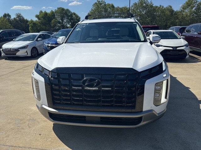 2024 Hyundai Palisade Limited photo 2