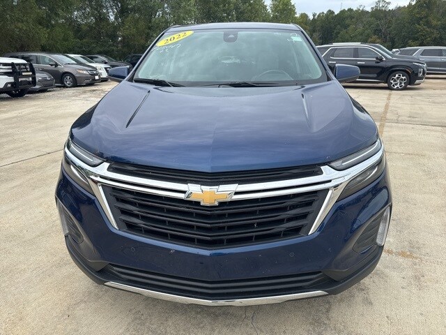 2022 Chevrolet Equinox LT photo 2