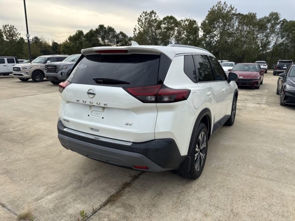 Used 2021 Nissan Rogue SV SUV