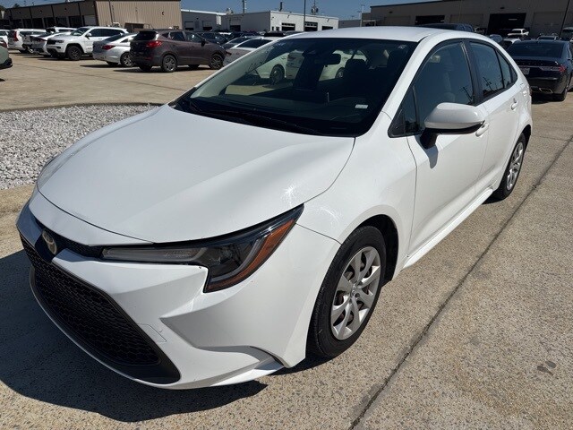 2020 Toyota Corolla LE photo 2