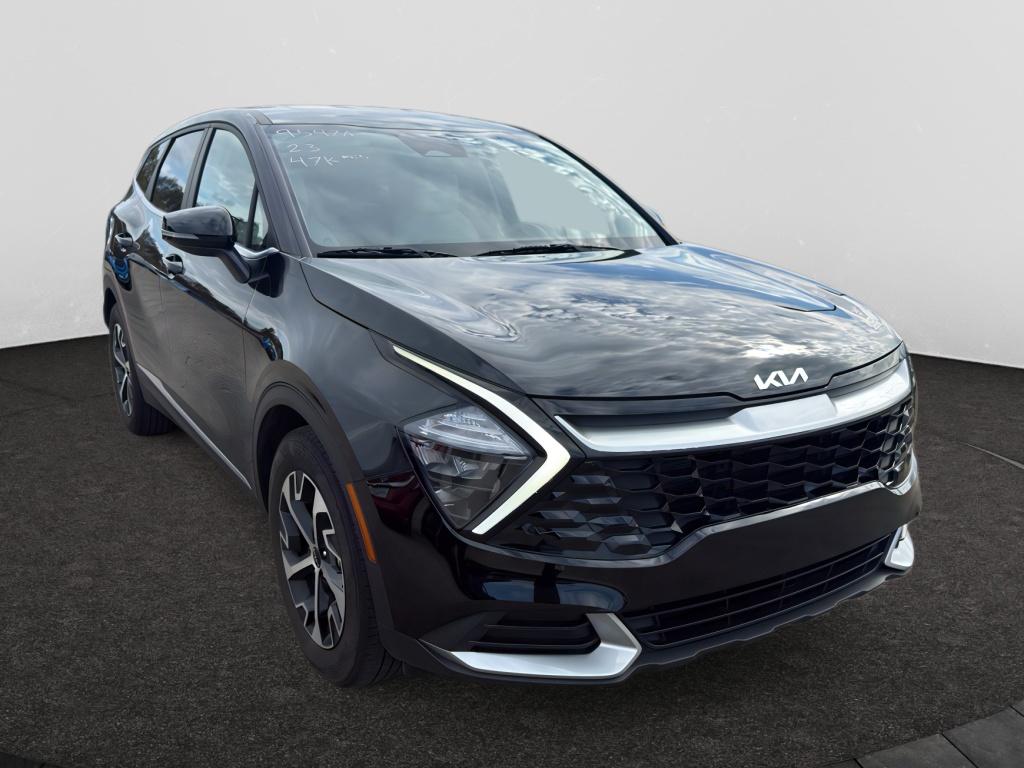 2023 Kia Sportage EX photo 3