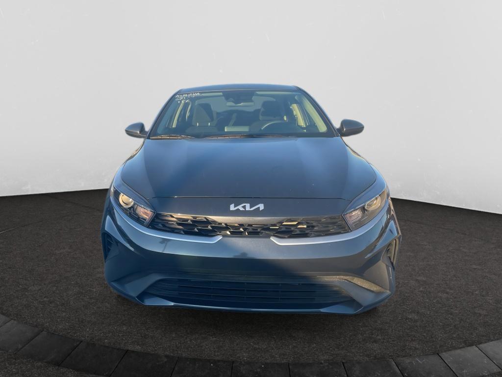 2024 Kia Forte LXS photo 2