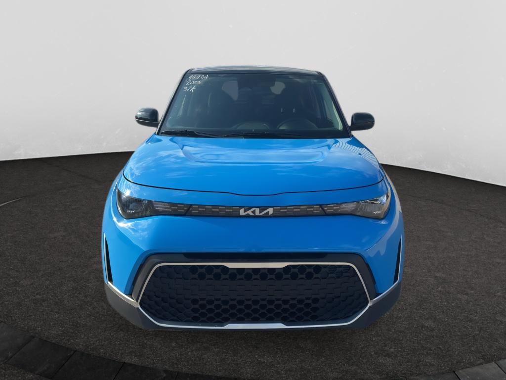 2023 Kia Soul S photo 2