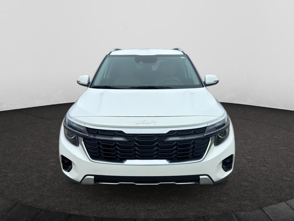 2024 Kia Seltos EX photo 2