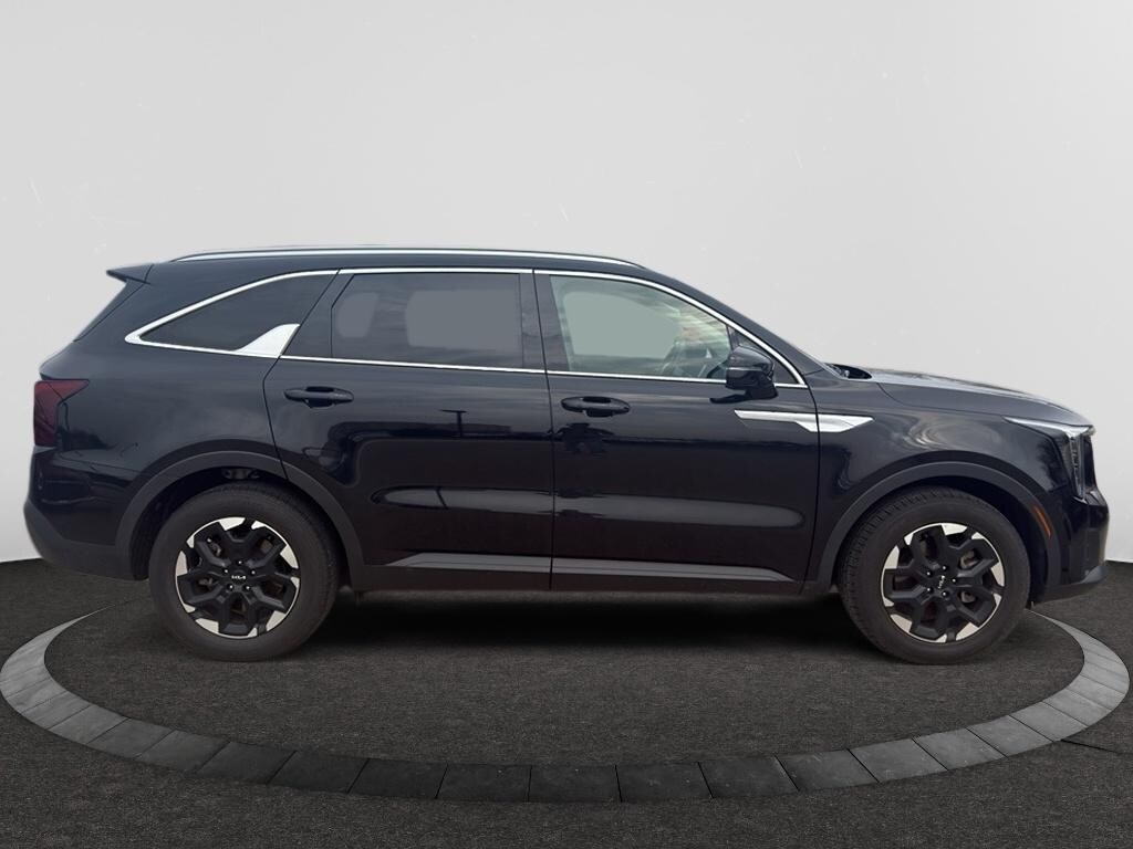 Used 2024 Kia Sorento S SUV