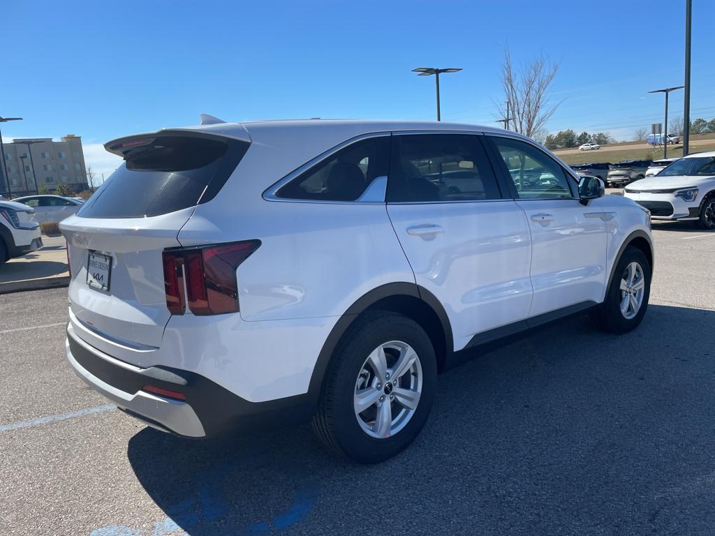 Certified 2024 Kia Sorento LX with VIN 5XYRG4JC3RG253176 for sale in Saltillo, MS