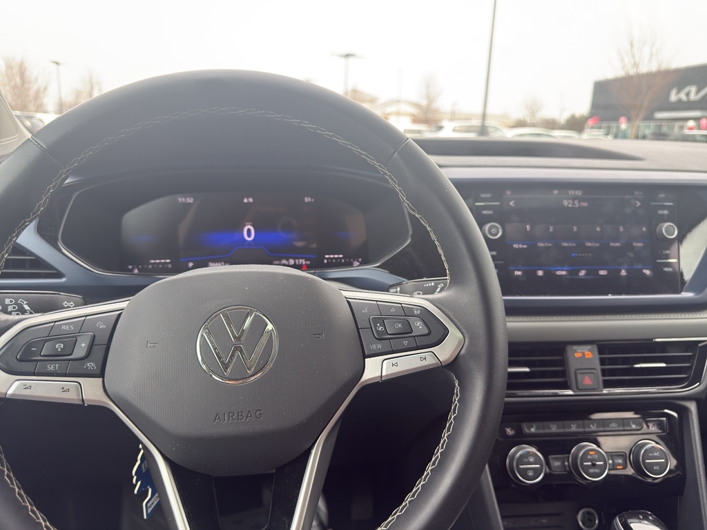 Used 2024 Volkswagen Taos 1.5T SE SUV