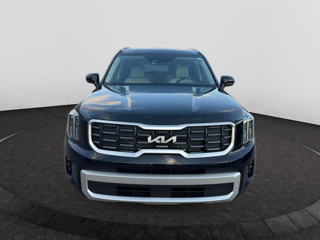 2024 Kia Telluride S photo 2