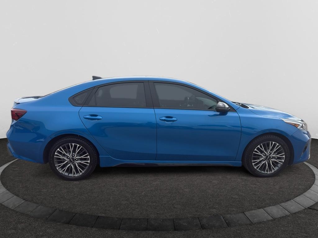 2024 Kia Forte GT-Line photo 4