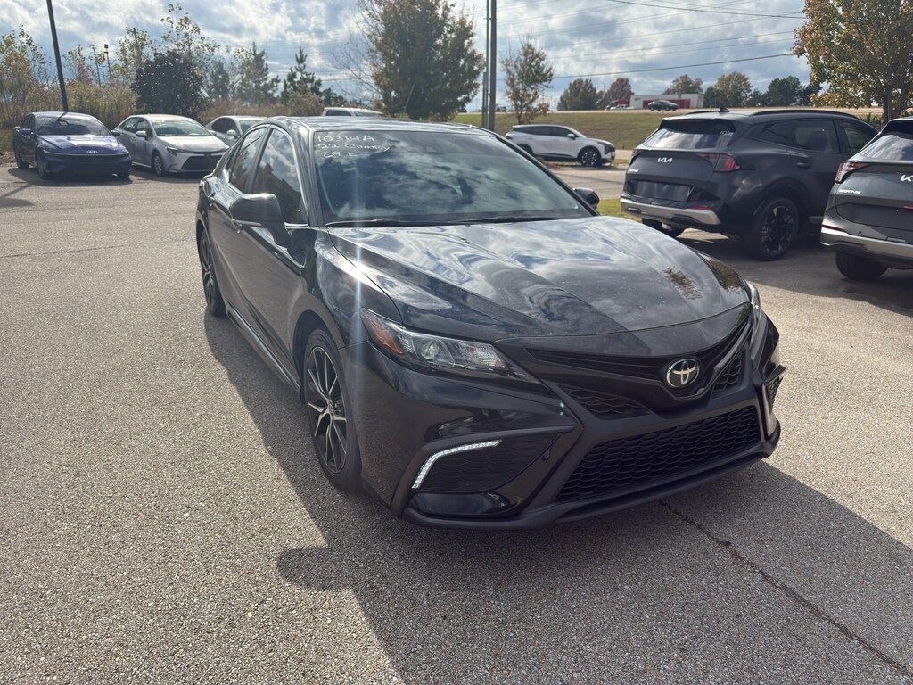 Used 2022 Toyota Camry SE Sedan