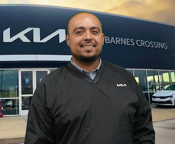 Staff member Neft Jimenez from ID_c3e66177dc12