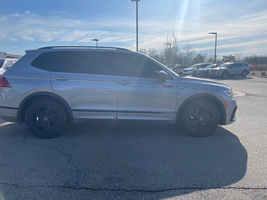 Used 2024 Volkswagen Tiguan 2.0T SE R-Line Black SUV