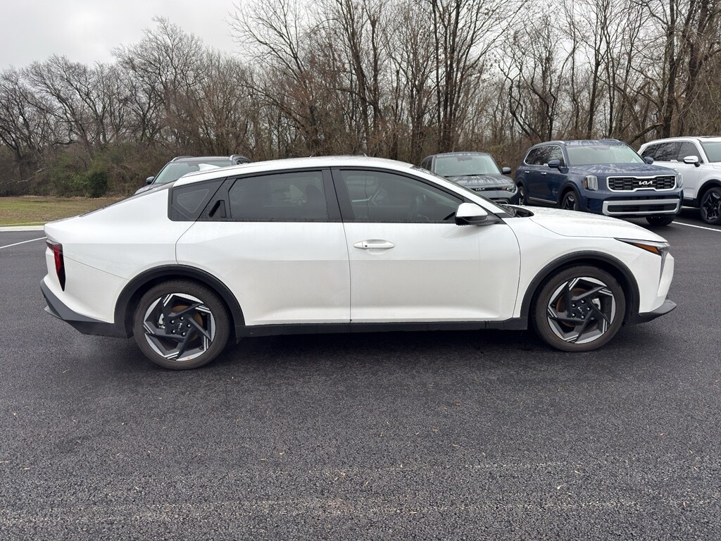 2025 Kia K4 EX photo 4