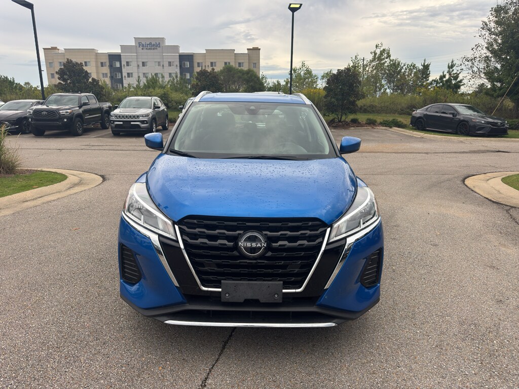 2024 Nissan Kicks SV photo 2