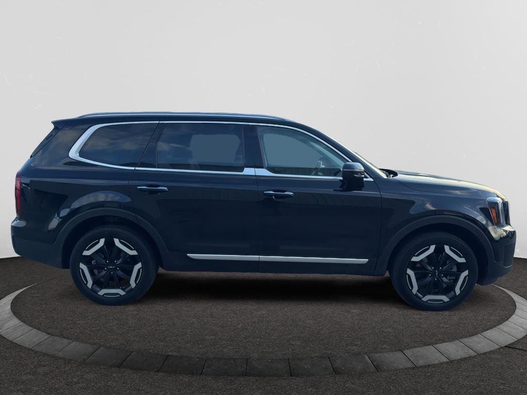 Used 2024 Kia Telluride S SUV
