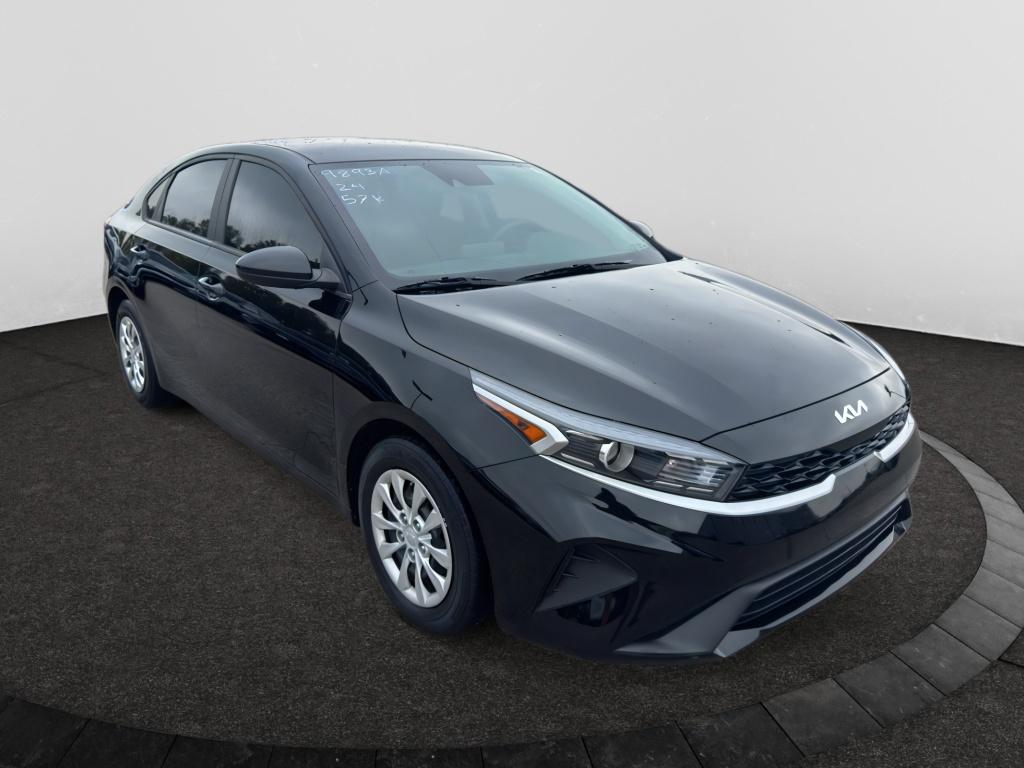 2024 Kia Forte LX photo 3