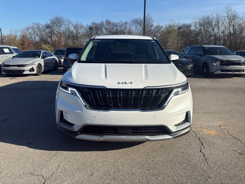 Used 2024 Kia Carnival EX MPV
