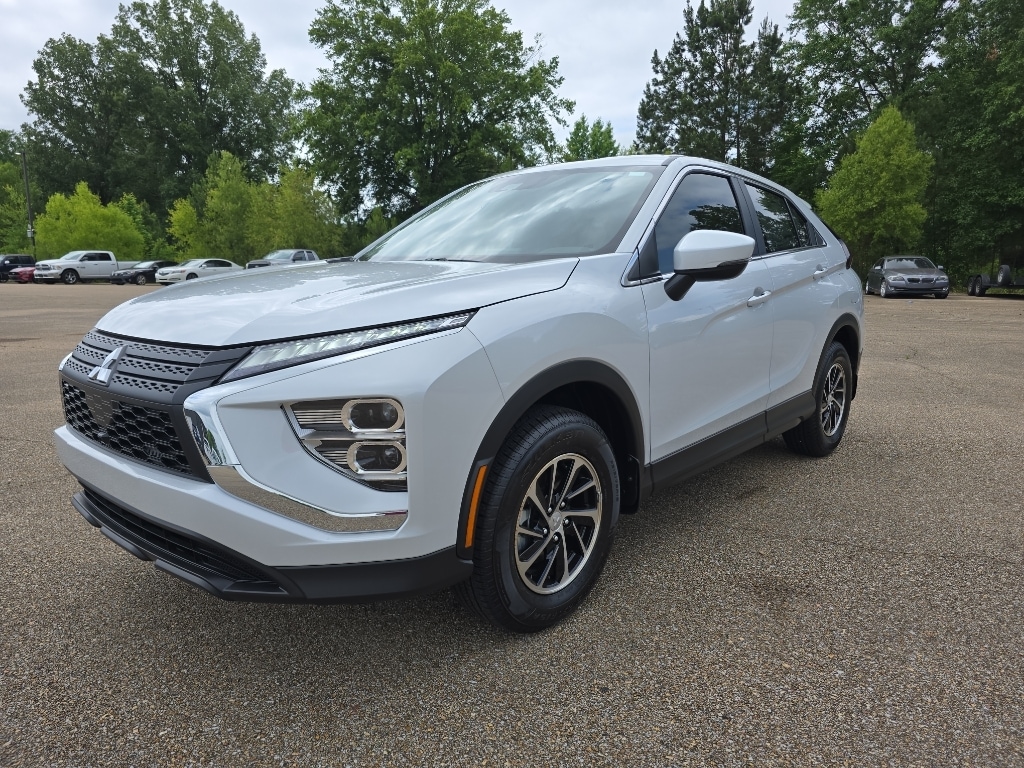 2026 Mitsubishi Eclipse Cross ES S-AWC's photo
