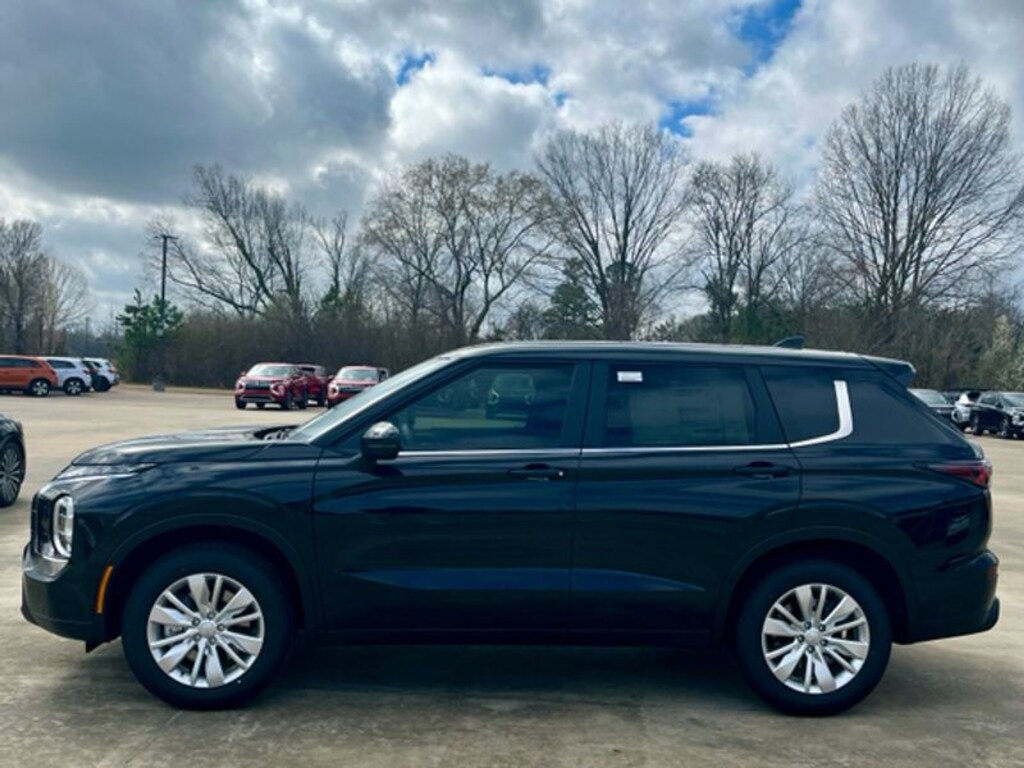 New 2026 Mitsubishi Outlander ES SUV