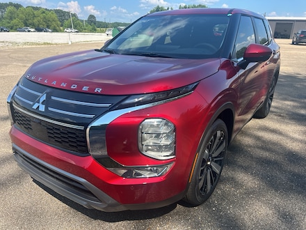 2025 Mitsubishi Outlander SE SUV