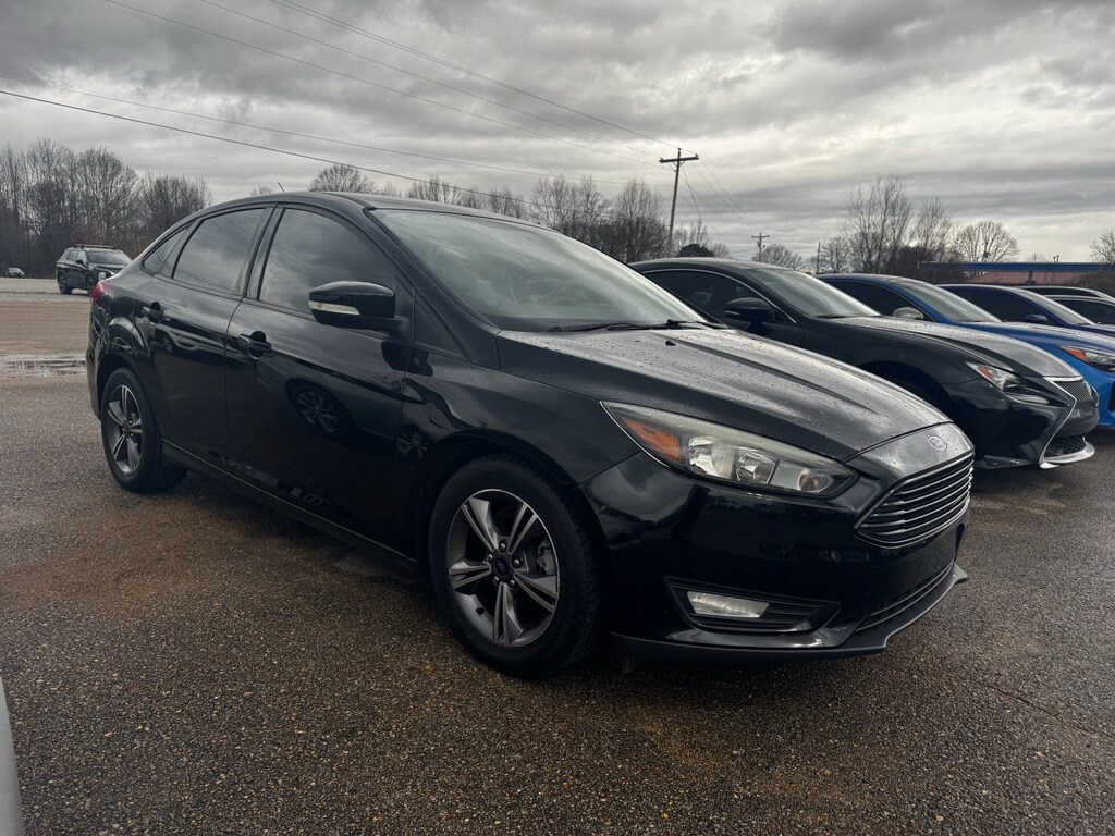Used 2017 Ford Focus SE Sedan