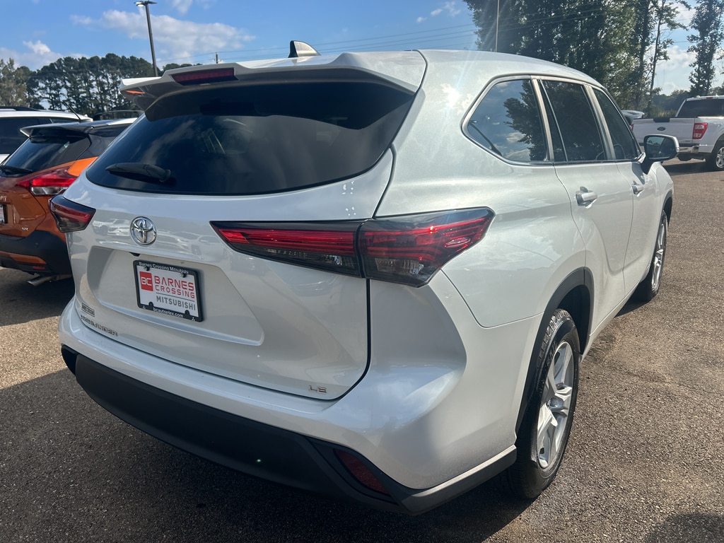 Used 2023 Toyota Highlander LE SUV