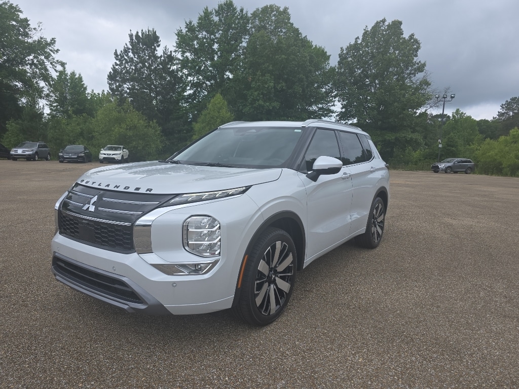 2026 Mitsubishi Outlander's photo
