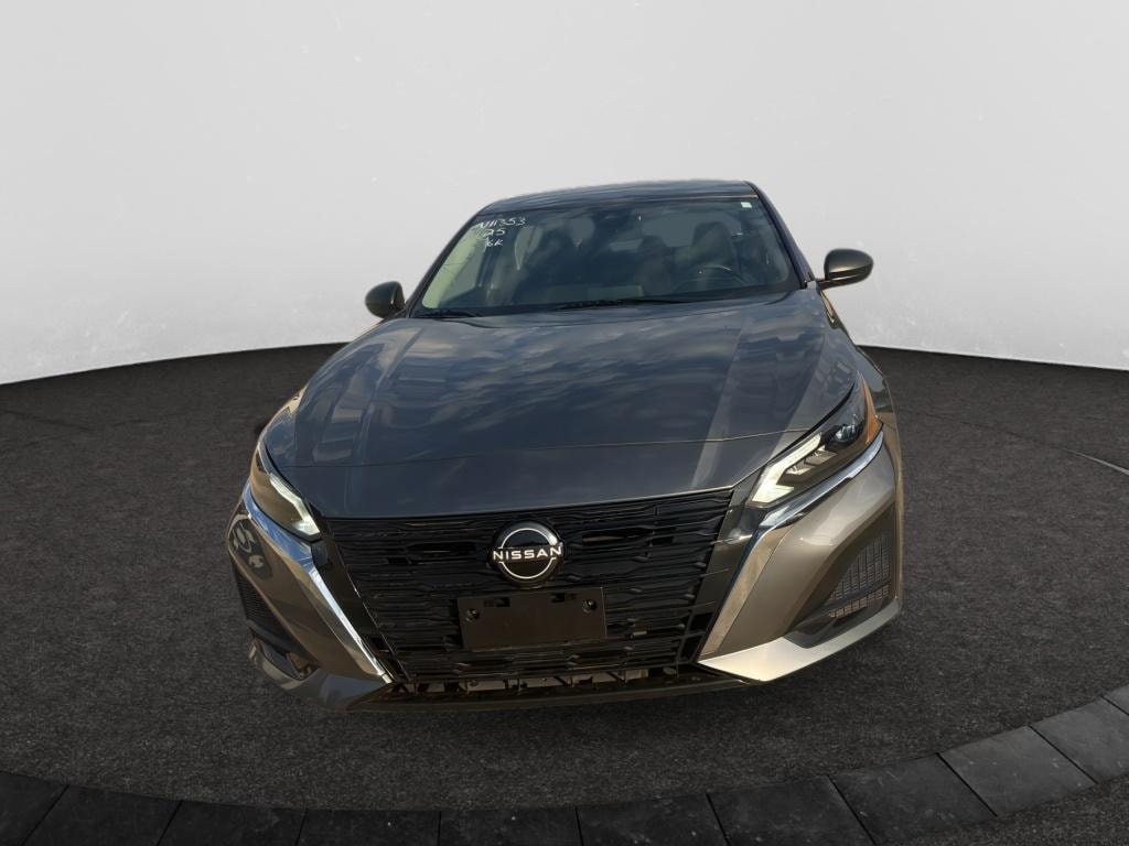 Used 2025 Nissan Altima SV Sedan