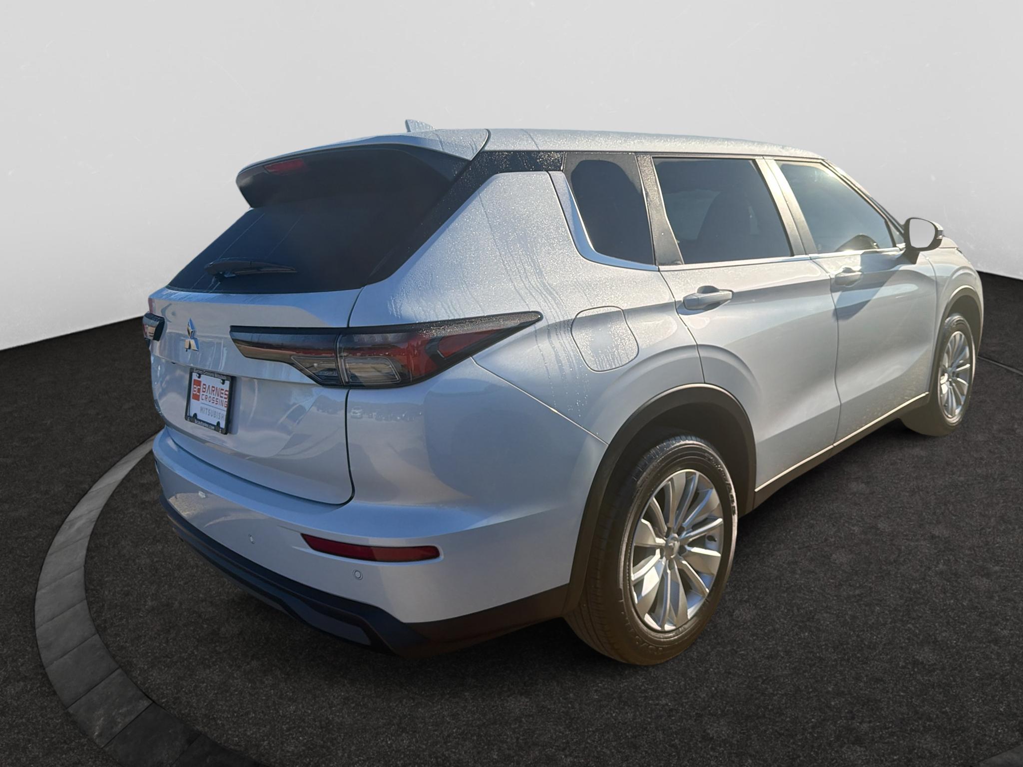 Used 2026 Mitsubishi Outlander ES SUV