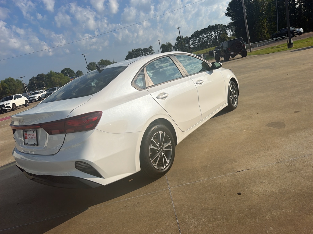 Used 2023 Kia Forte LXS Sedan