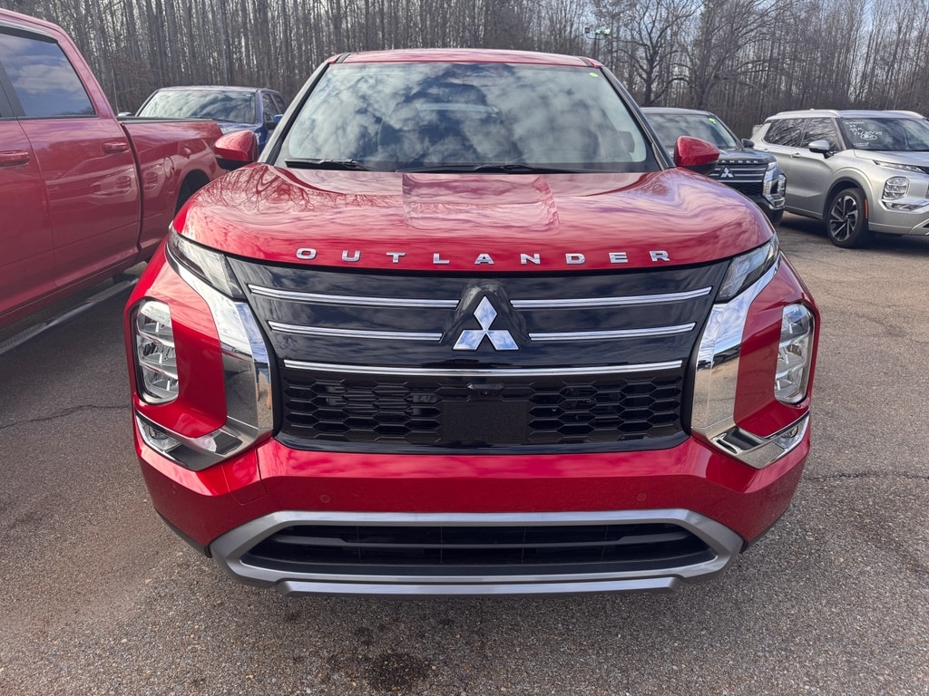 2026 Mitsubishi Outlander SE FWD's photo