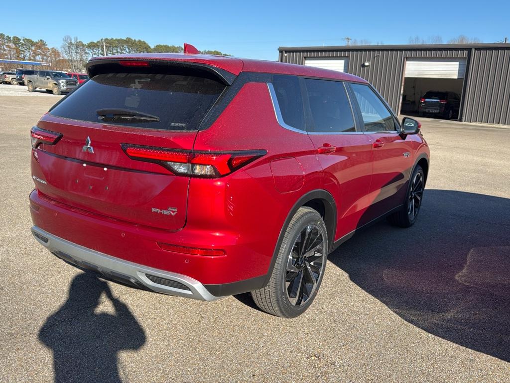 2025 Mitsubishi Outlander PHEV SE photo 3