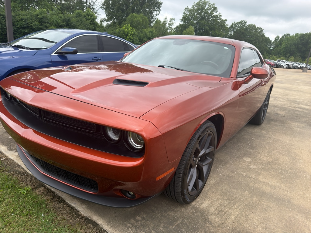2020 Dodge Challenger SXT Auto's photo