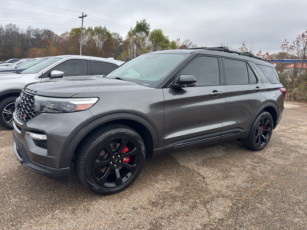 2020 Ford Explorer ST's photo