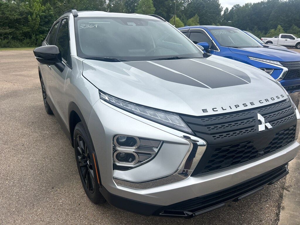 2025 Mitsubishi Eclipse Cross SEL photo 3