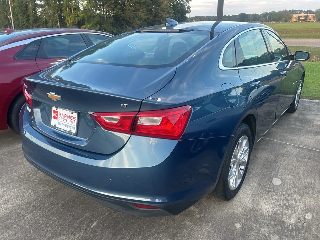 2024 Chevrolet Malibu 1LT photo 3