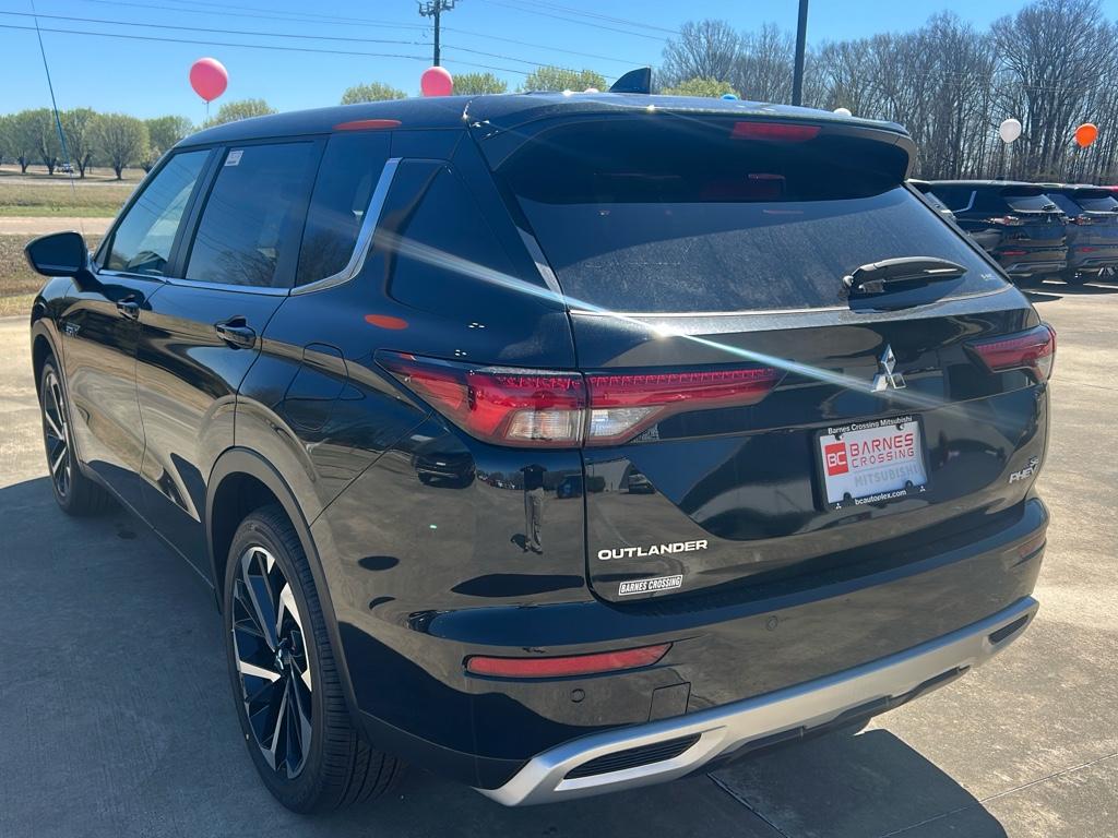 2025 Mitsubishi Outlander PHEV SE photo 4
