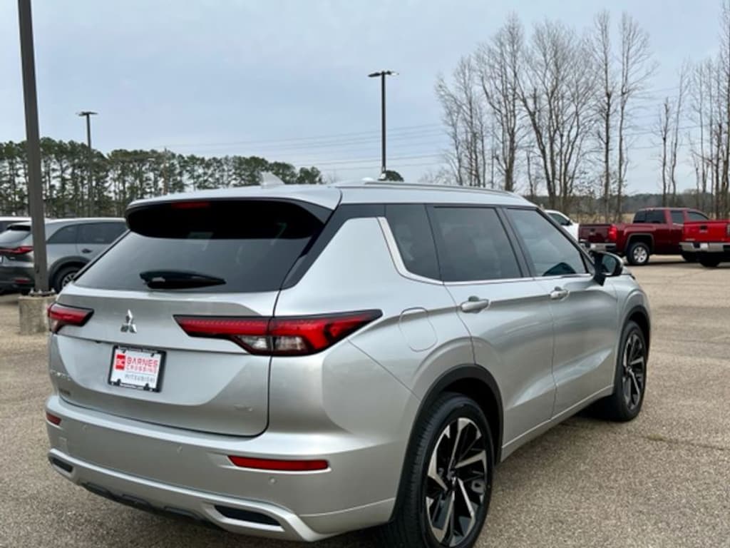 Used 2022 Mitsubishi Outlander SEL CUV