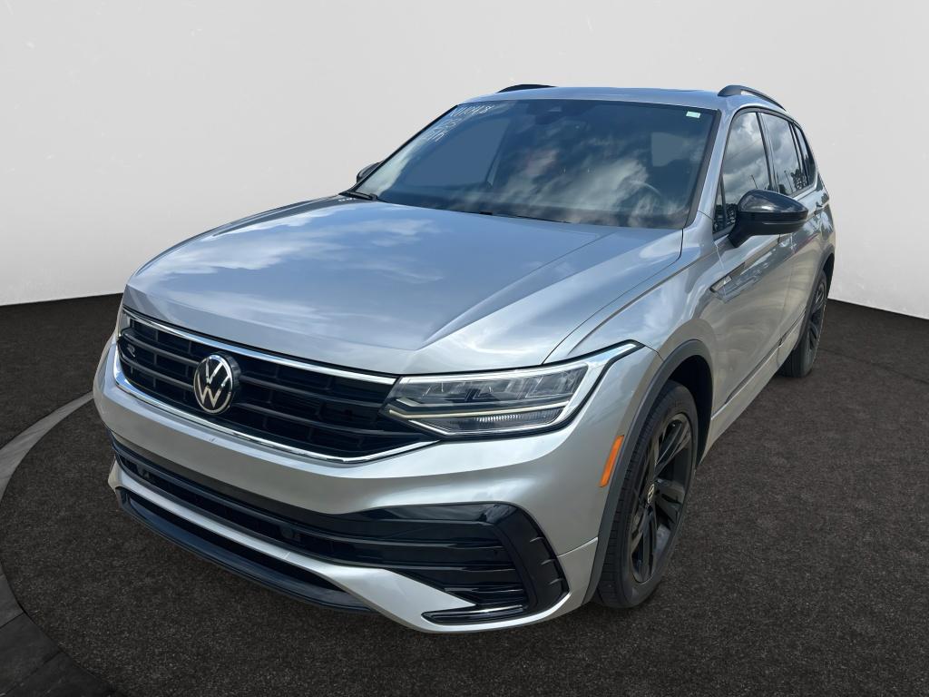 2023 Volkswagen Tiguan 2.0T SE R-Line Black's photo