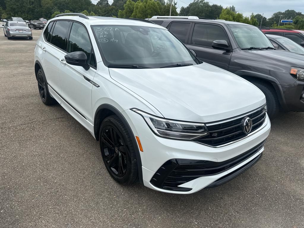 Used 2023 Volkswagen Tiguan SE R-LINE BLACK with VIN 3VVCB7AX7PM115974 for sale in Saltillo, MS