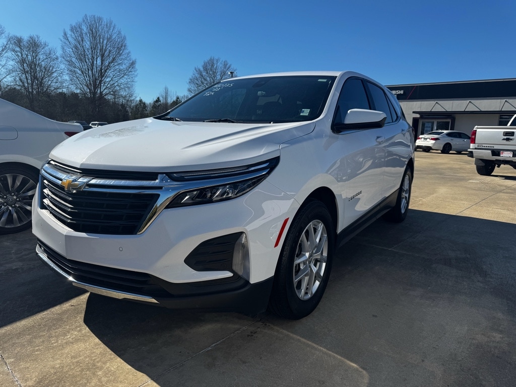 2022 Chevrolet Equinox LT's photo