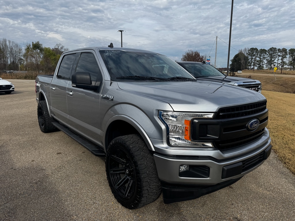 2020 Ford F-150 XLT's photo