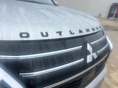 2025 Mitsubishi Outlander SE SUV