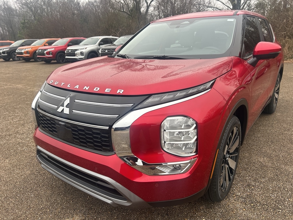 2026 Mitsubishi Outlander SE's photo