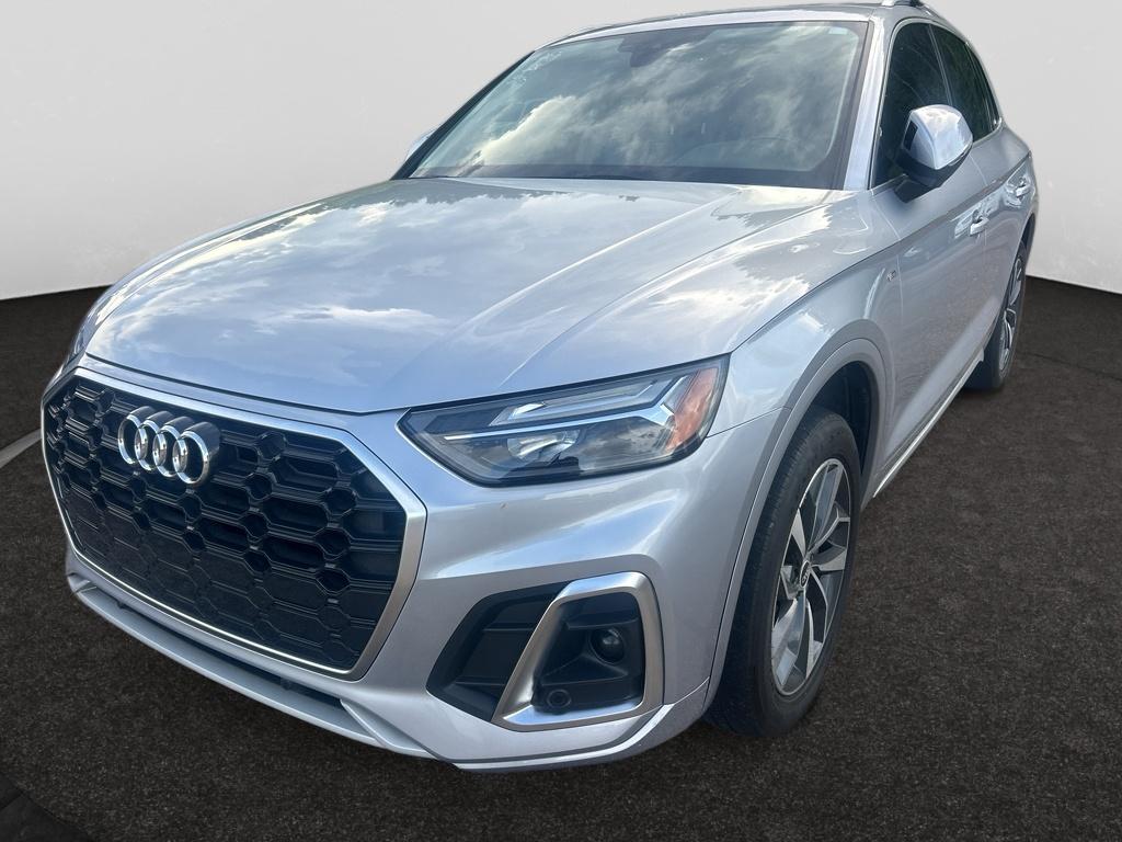 2022 Audi Q5 45 Premium's photo