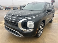 2025 Mitsubishi Outlander SE SUV