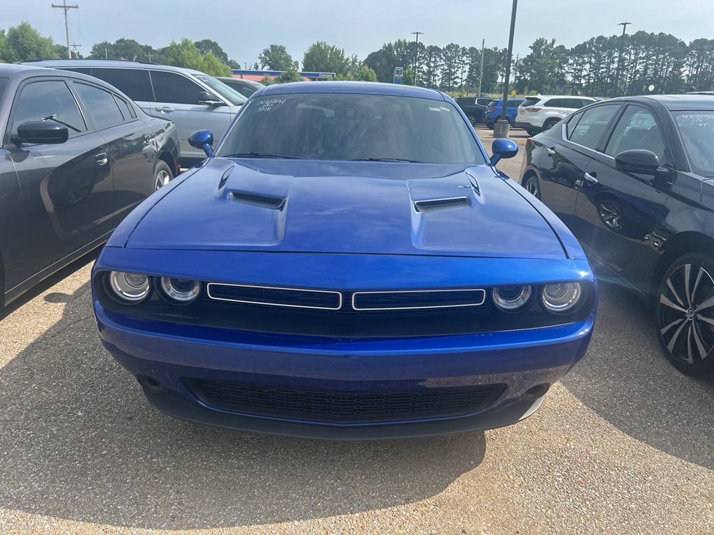 Used 2020 Dodge Challenger SXT with VIN 2C3CDZAG8LH188935 for sale in Saltillo, MS